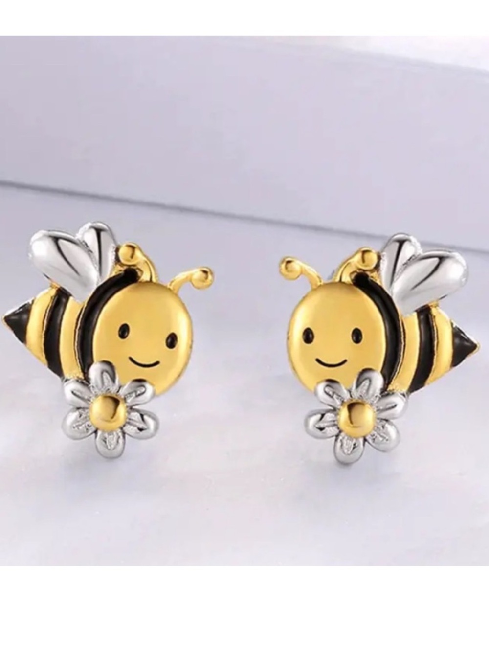 Cute Bee Stud Earrings with Flower